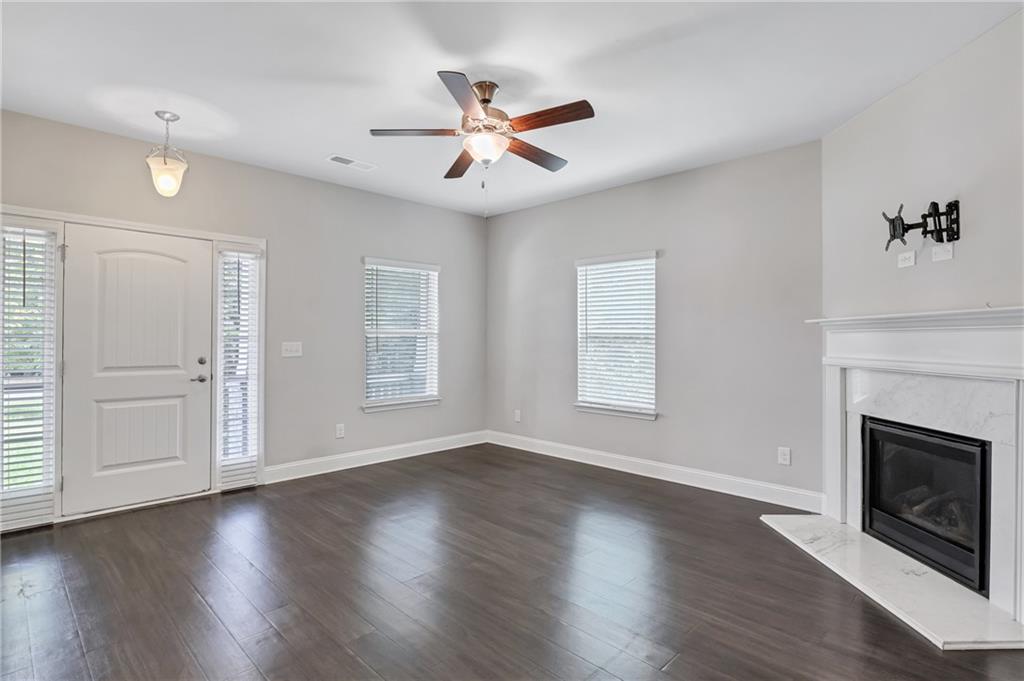 3302 Bellingham Way Property Photo 4
