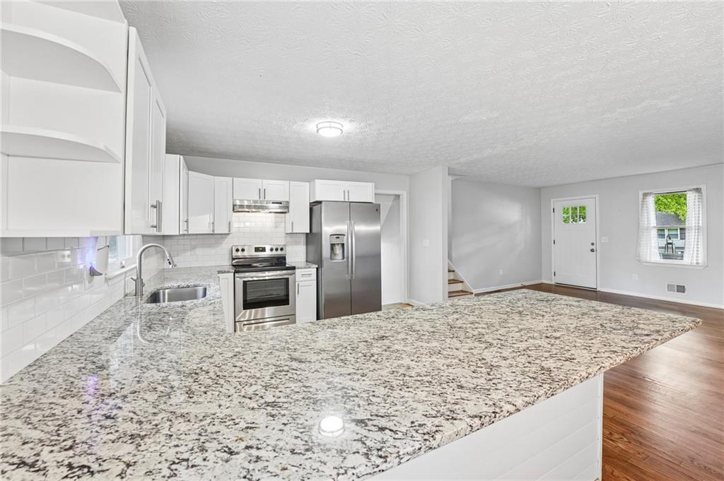 585 Westchester Circle Sw Property Photo 18