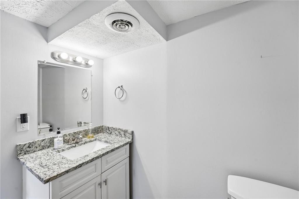 585 Westchester Circle Sw Property Photo 38