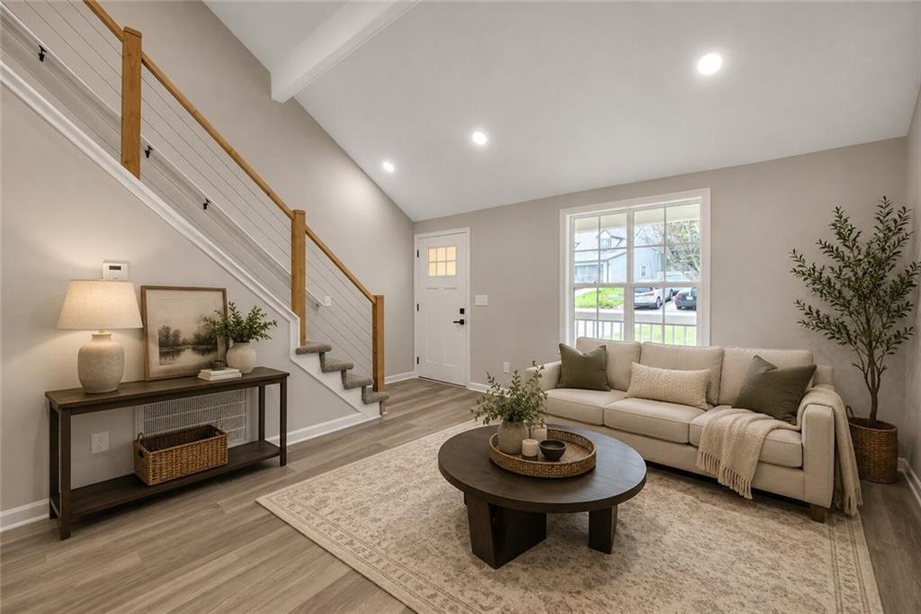 1044 Autumn Crest Court Property Photo 4