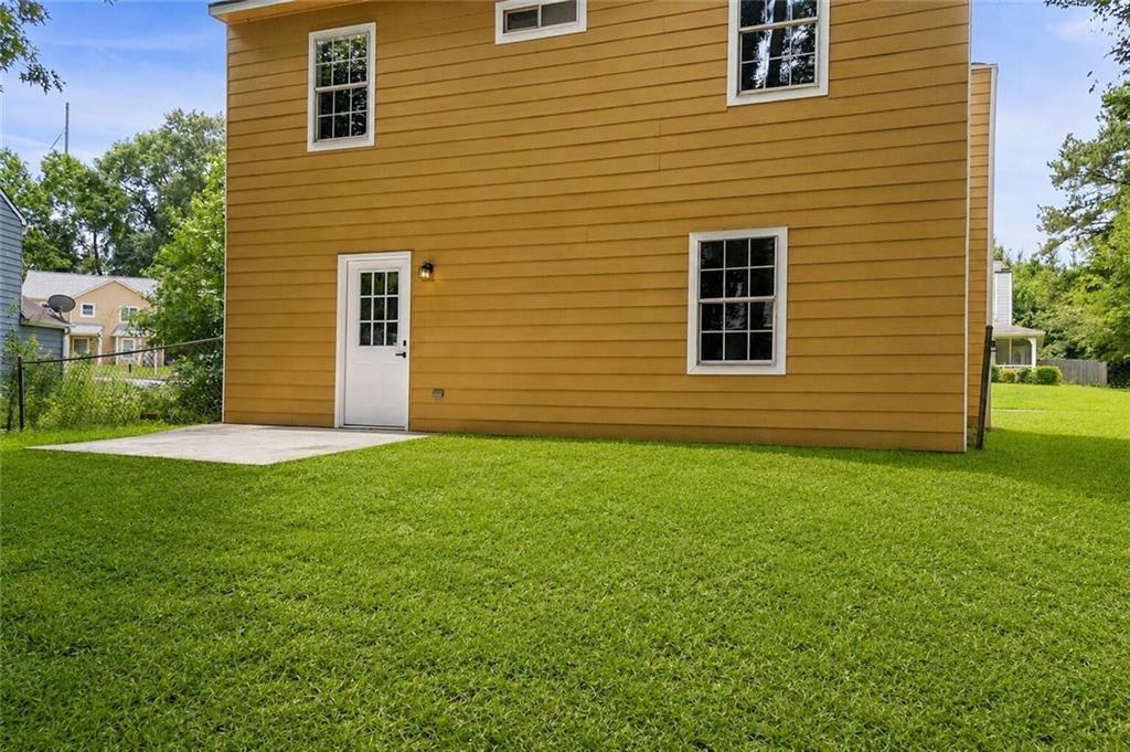 1044 Autumn Crest Court Property Photo 19