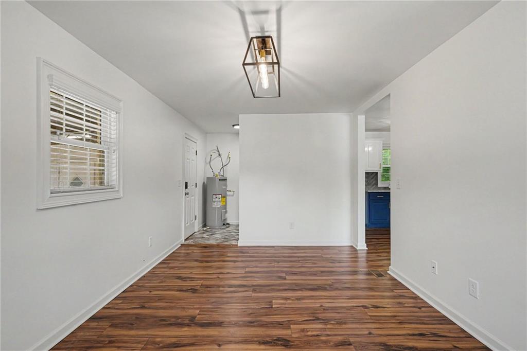 312 W Downing Court Property Photo 8