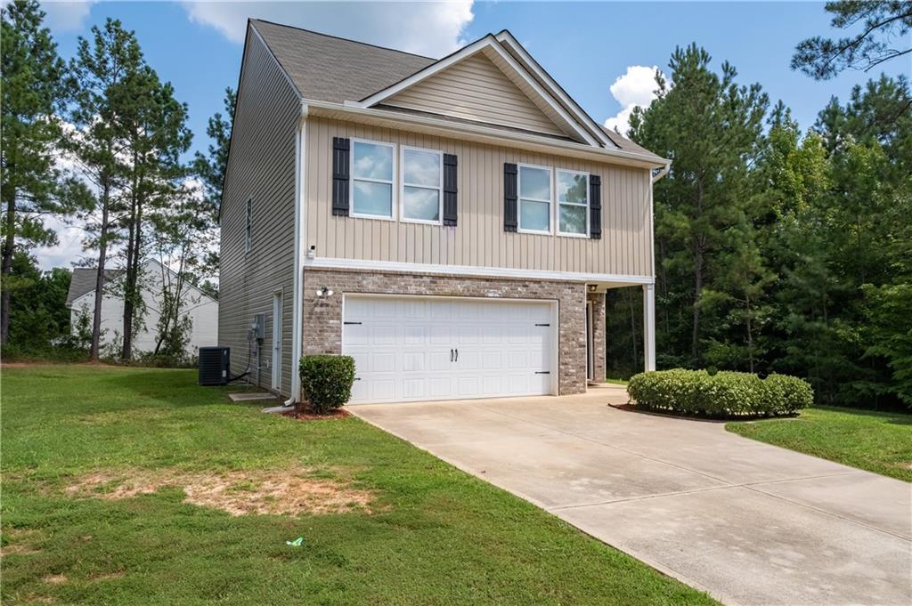 105 Oakbrook Lane Property Photo 3