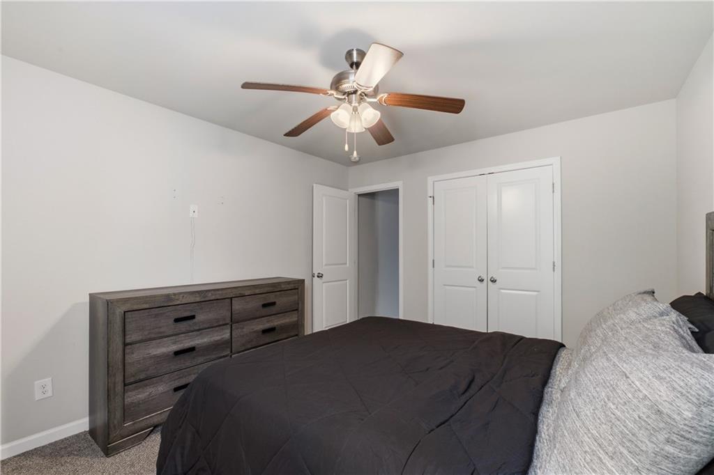 105 Oakbrook Lane Property Photo 32