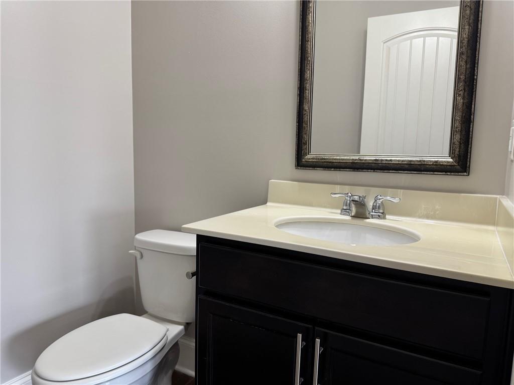 6027 Landers Loop Property Photo 8