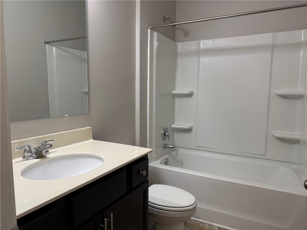 6027 Landers Loop Property Photo 10