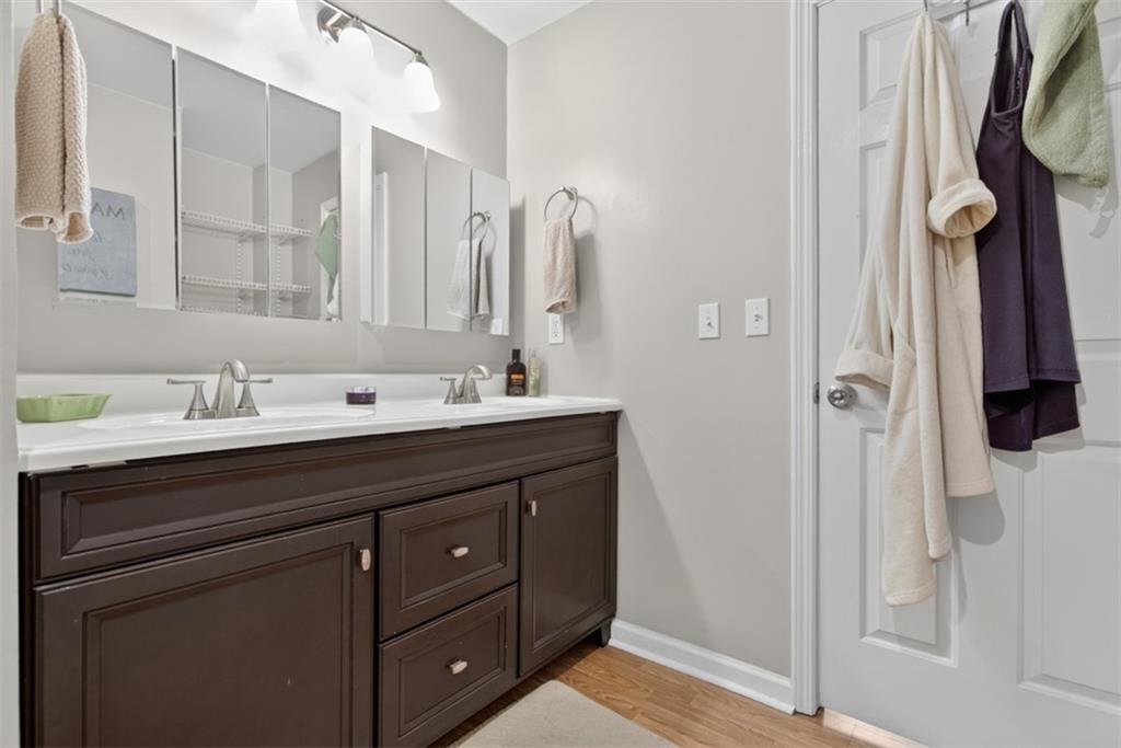 2484 Stonegate Drive Nw Property Photo 32