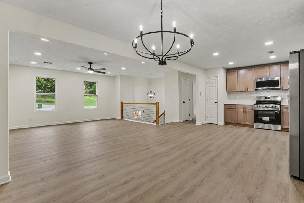 5055 S Woodbridge Trail Property Photo 7