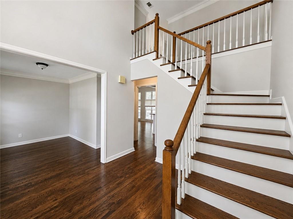 450 Eastbourne Way Property Photo 4