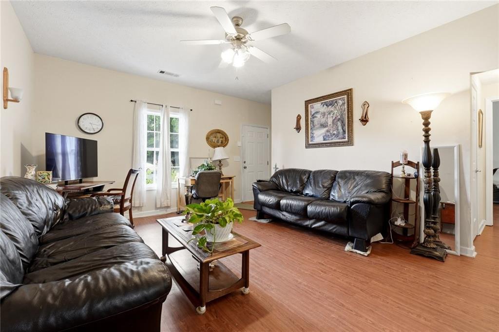 105 Twin Pines Court Property Photo 5