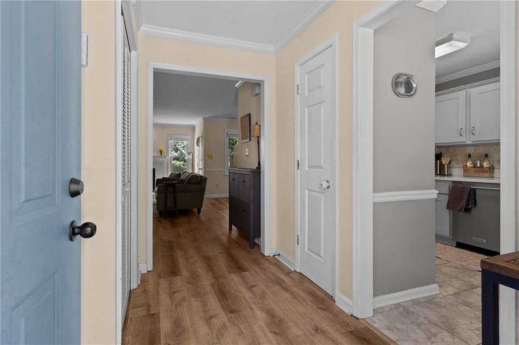 573 Salem Woods Drive Se Property Photo 3