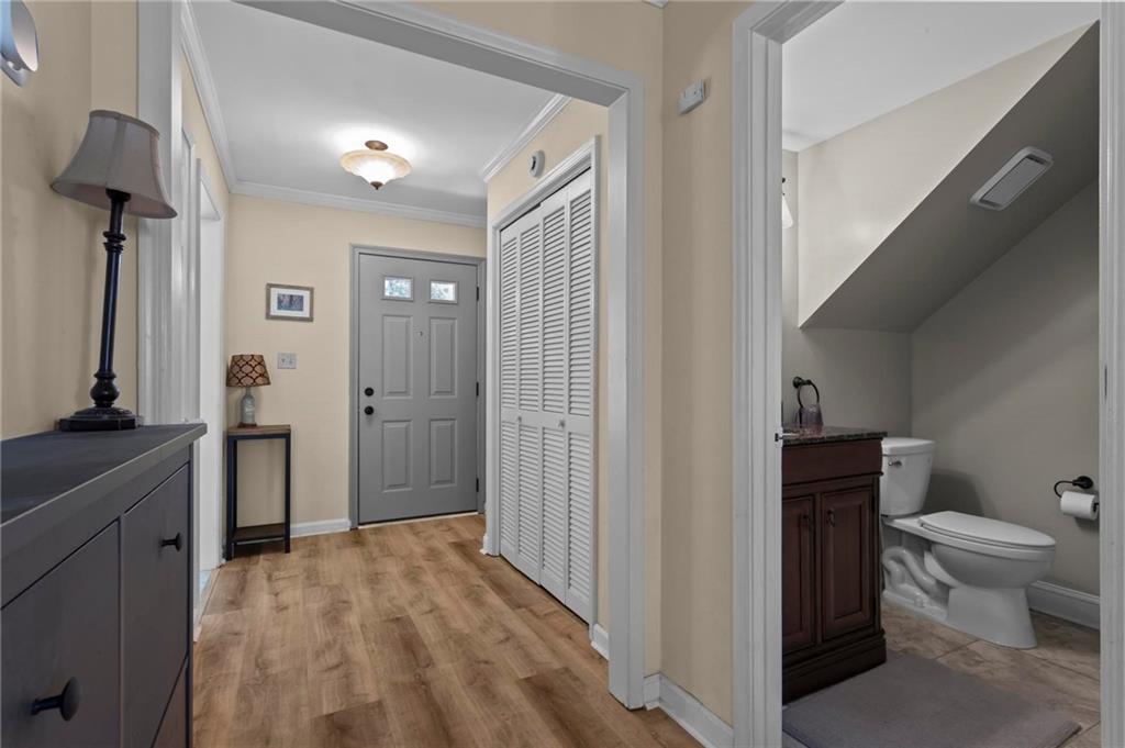 573 Salem Woods Drive Se Property Photo 4