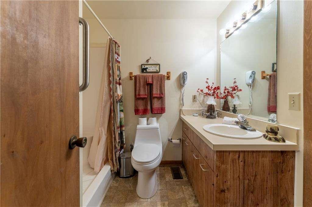135 Wolfscratch Drive Property Photo 3