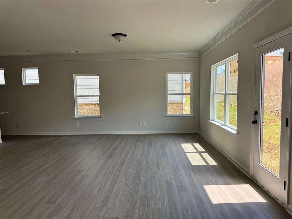 425 Perth Drive Property Photo 12