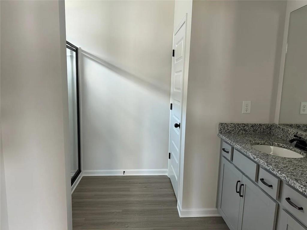 425 Perth Drive Property Photo 14