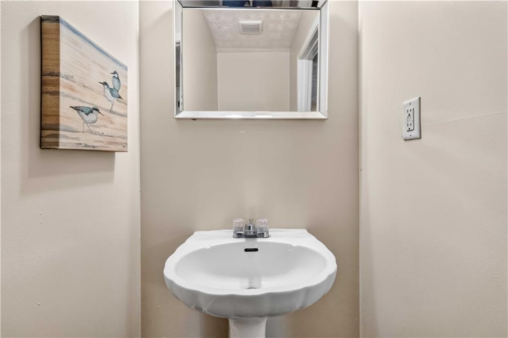3011 Fields Drive Property Photo 8