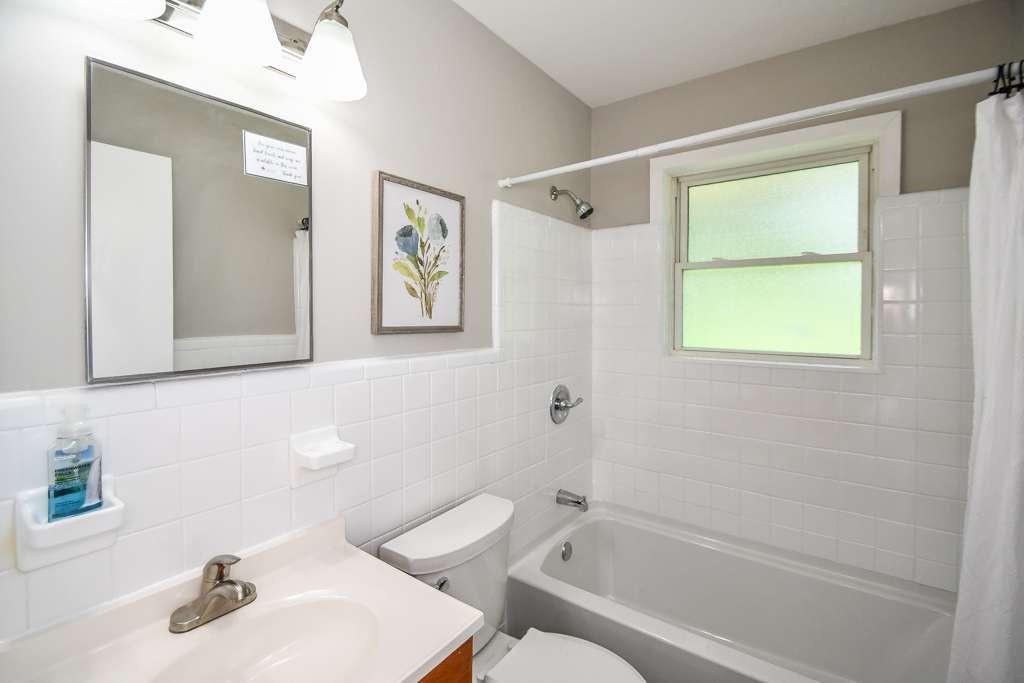 105 Elaine Terrace Property Photo 9