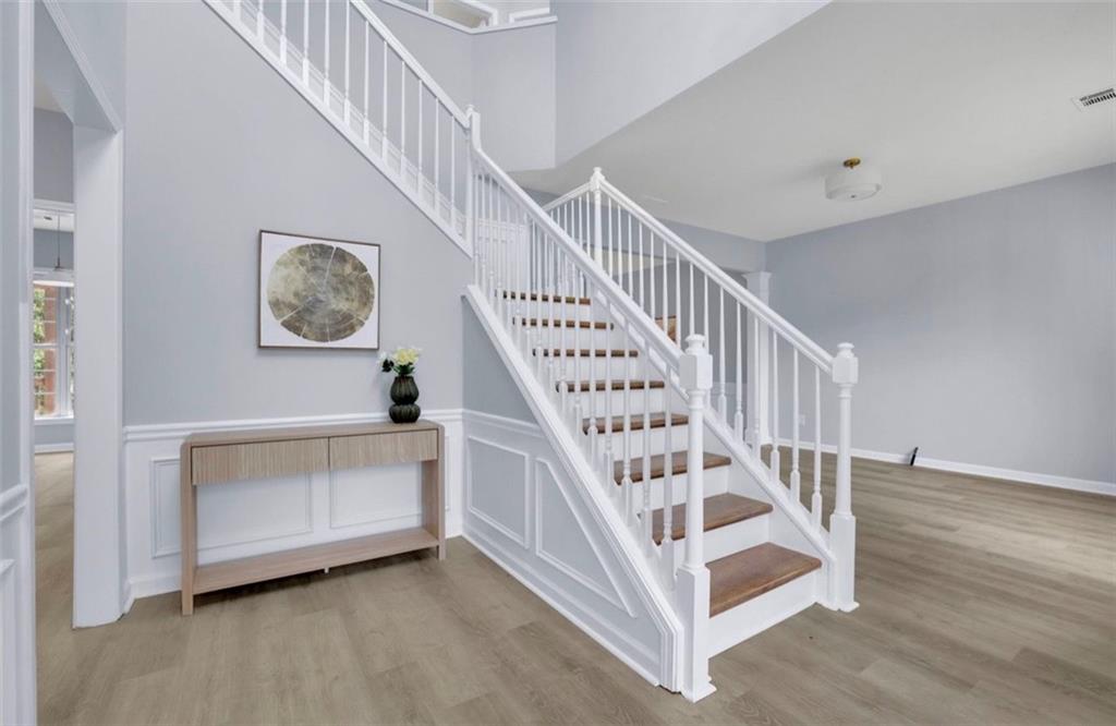 552 Glen Level Circle Property Photo 17