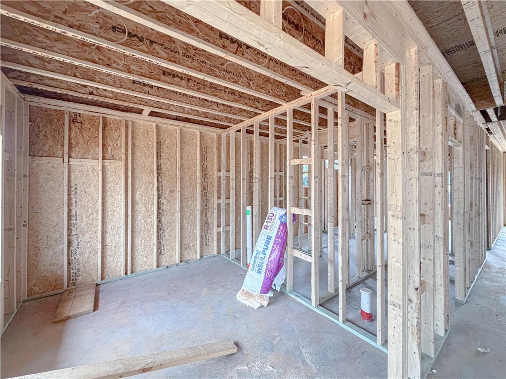 112 Stonecreek Avenue Property Photo 4