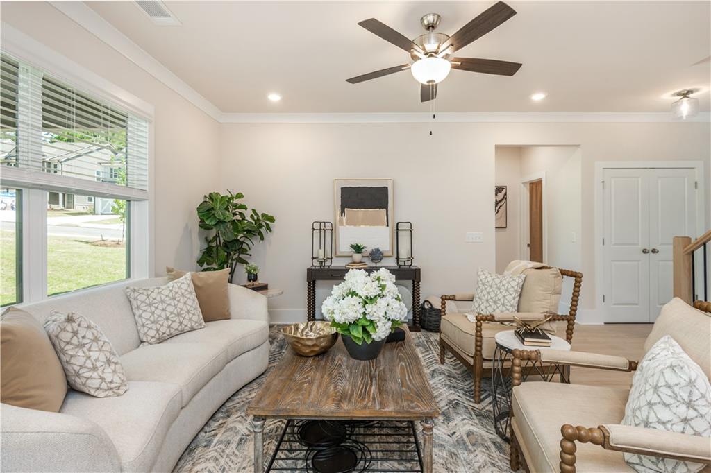 5587 Overview Drive Property Photo 12