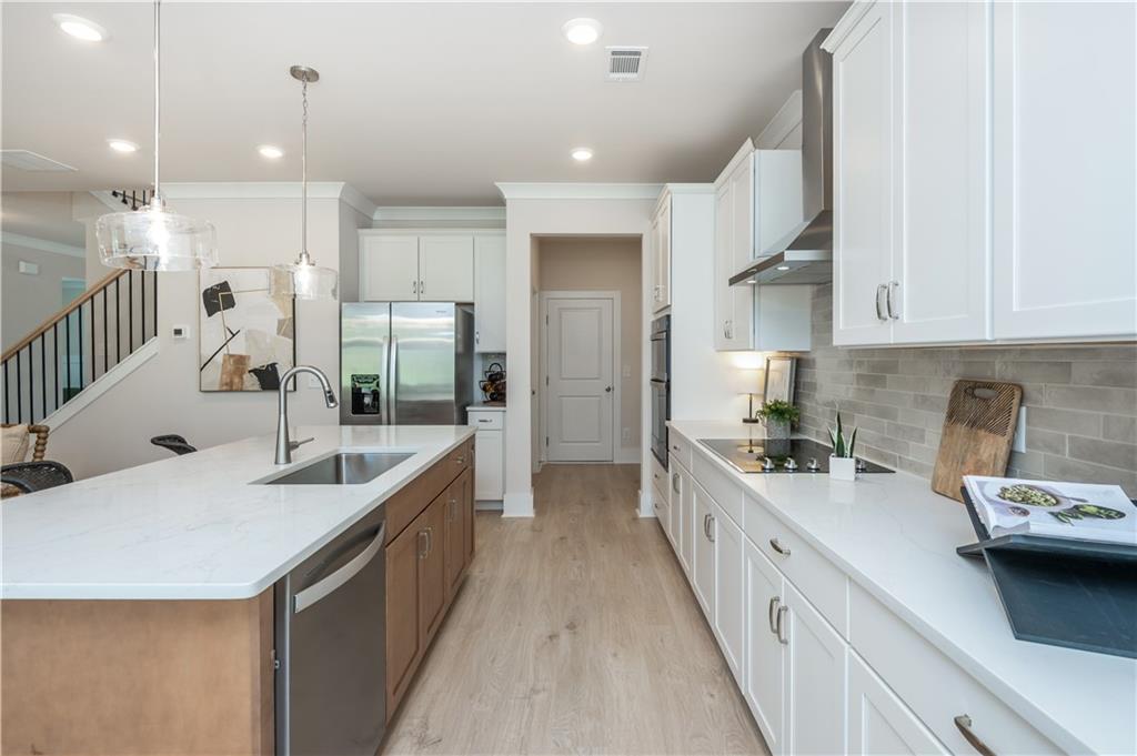 5587 Overview Drive Property Photo 17