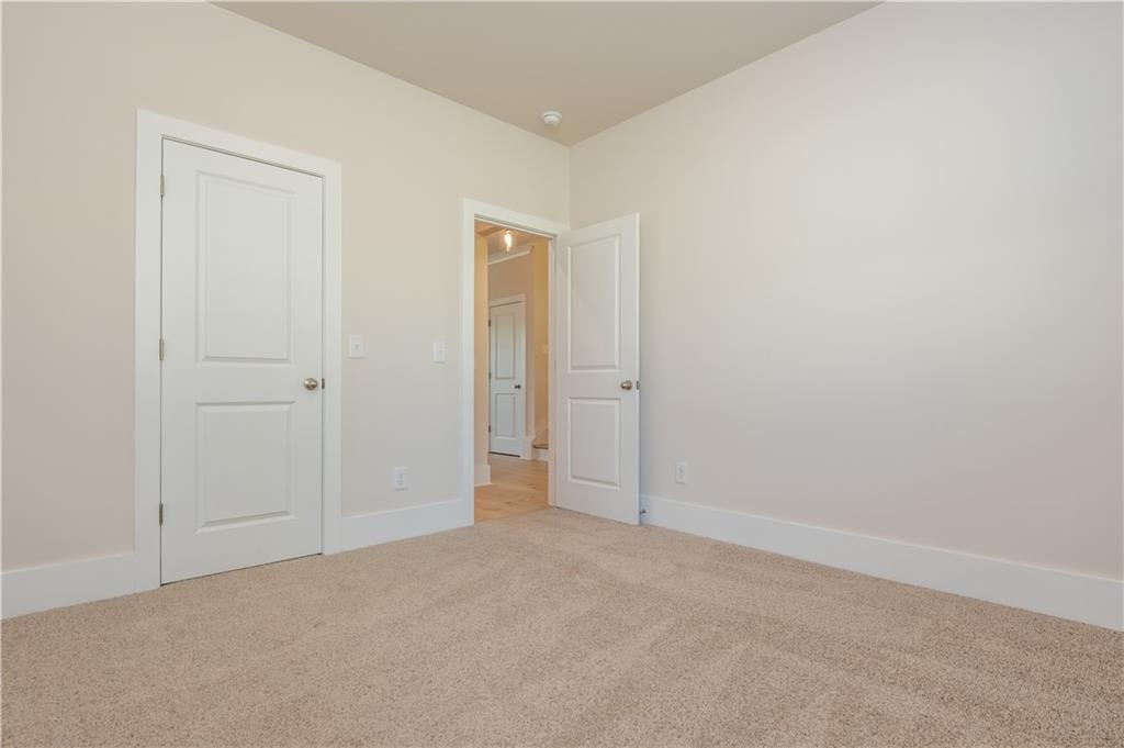 5587 Overview Drive Property Photo 28