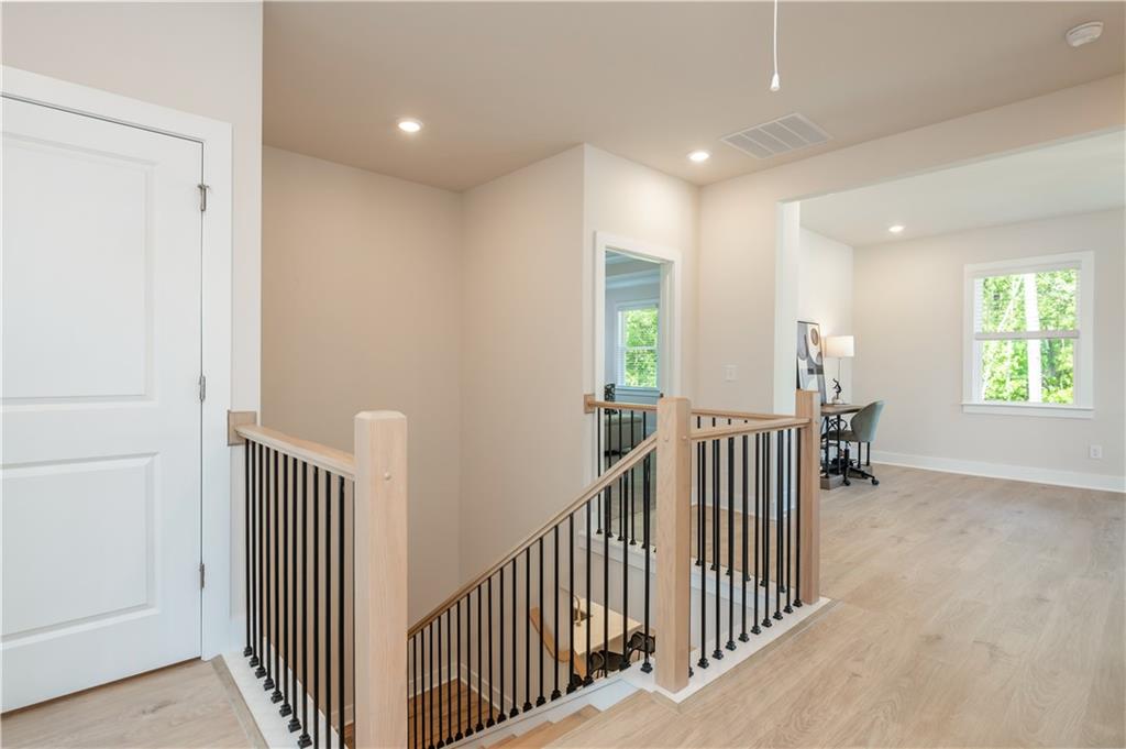 5587 Overview Drive Property Photo 29