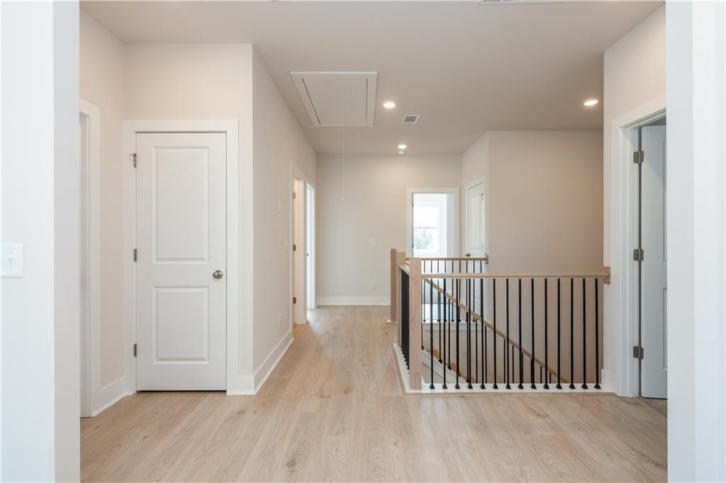5587 Overview Drive Property Photo 34