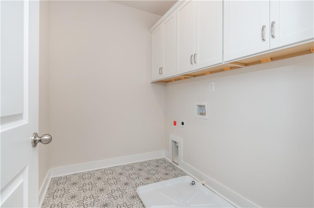 5587 Overview Drive Property Photo 35