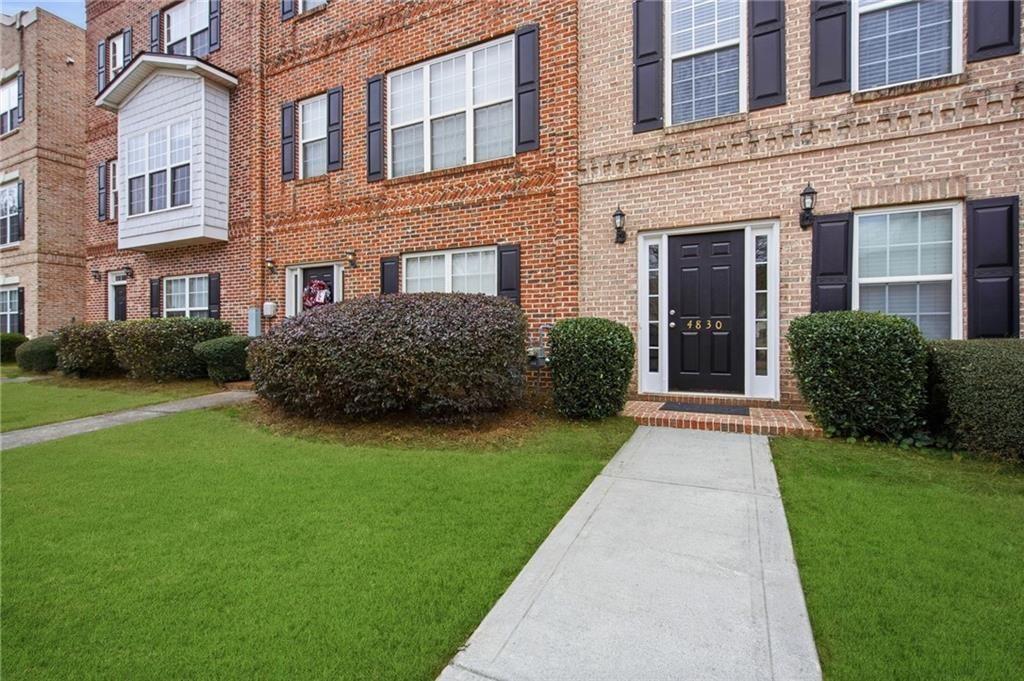 4830 Liberty Plaza Property Photo 2