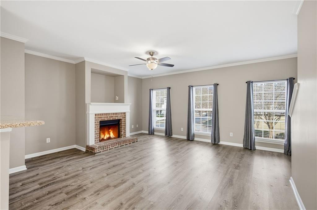 4830 Liberty Plaza Property Photo 4