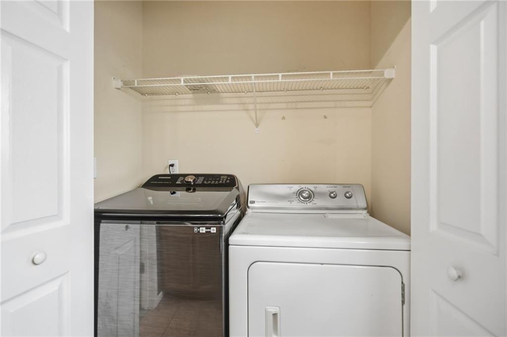 4830 Liberty Plaza Property Photo 9