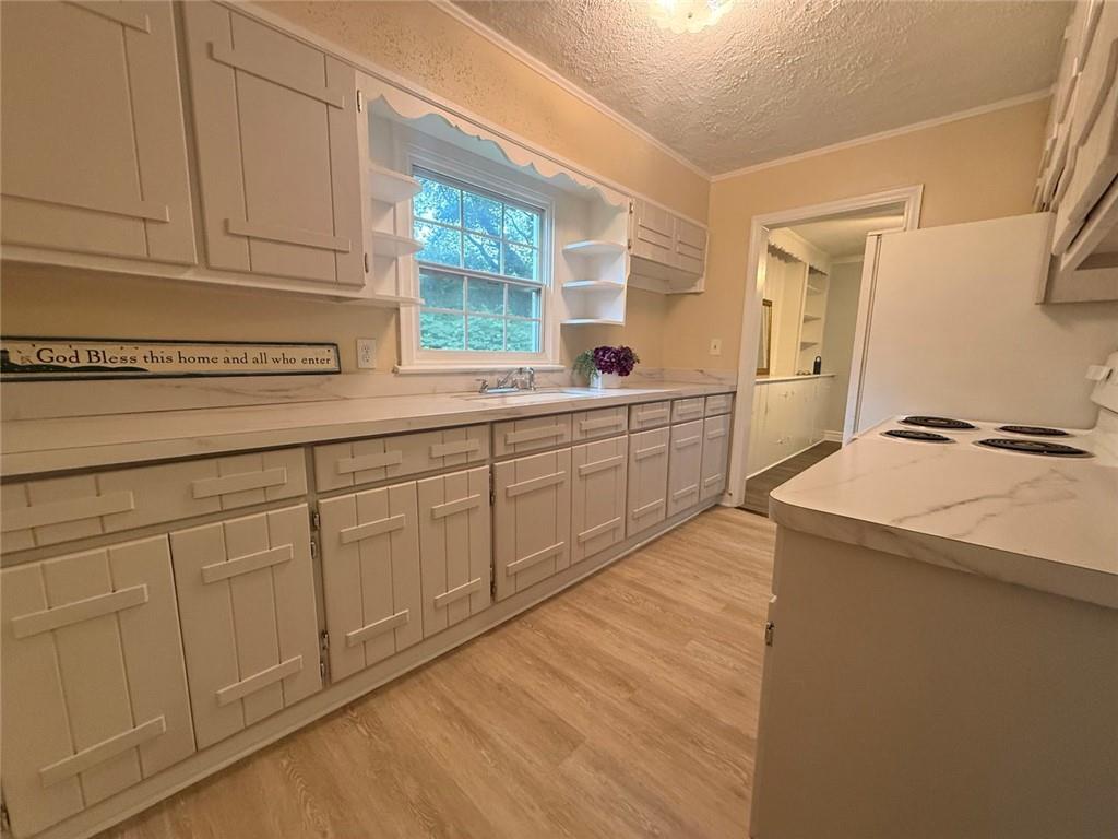 5132 Warner Street Property Photo 10