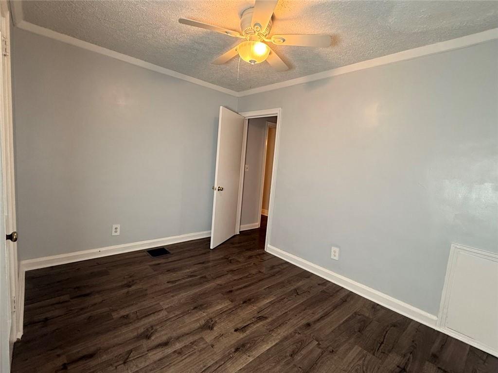 5132 Warner Street Property Photo 12