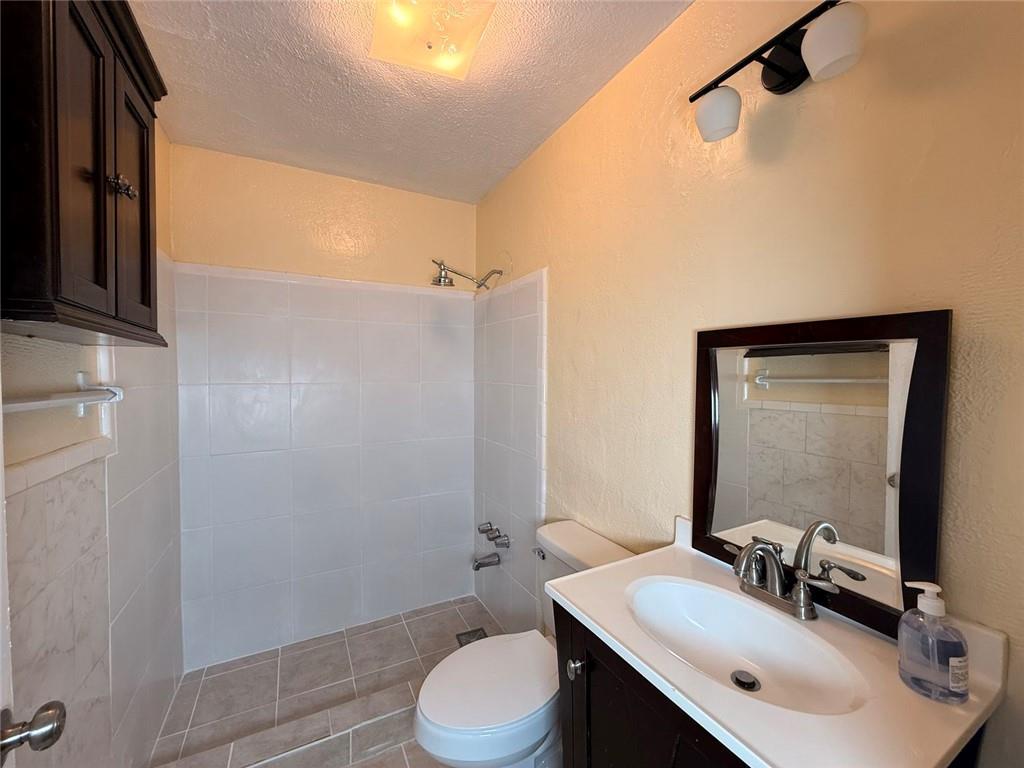 5132 Warner Street Property Photo 16