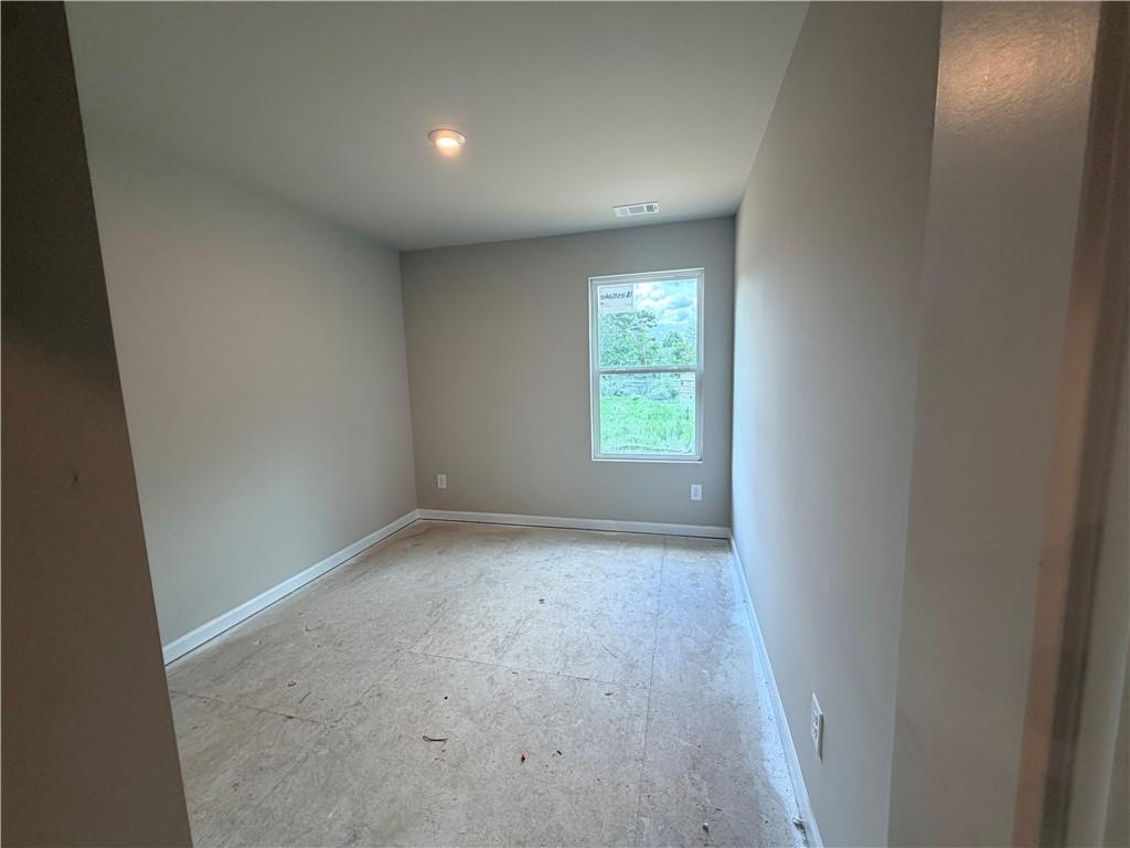 327 Rolling Green Road Property Photo 9