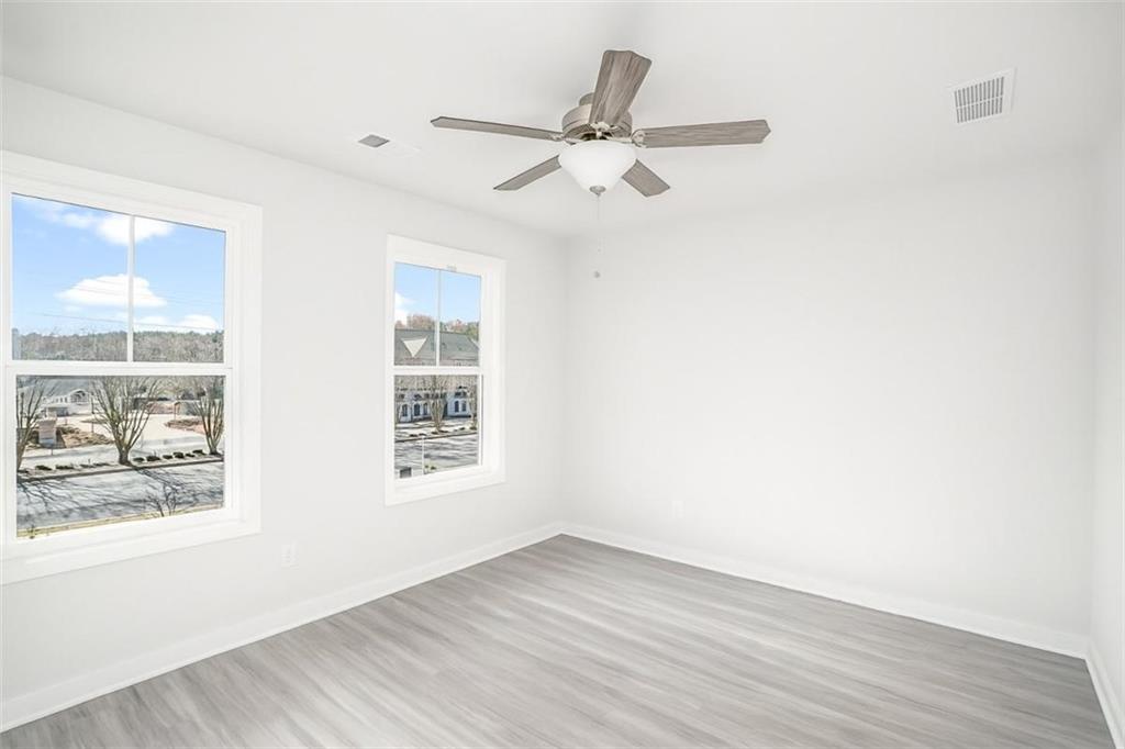360 Dempsey Drive Property Photo 5