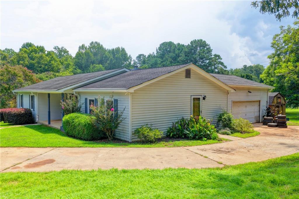 4410 Meadow Trail Property Photo 4