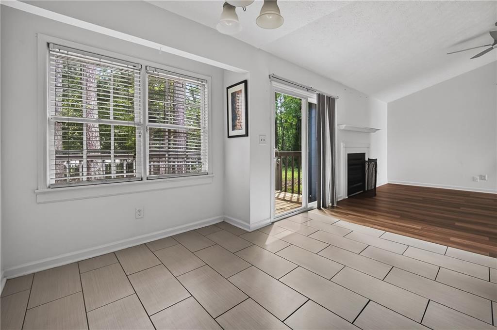 7185 Nunn Woods Way Property Photo 8