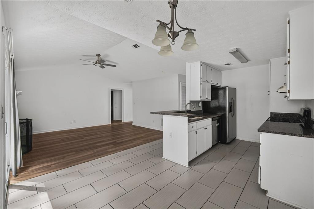 7185 Nunn Woods Way Property Photo 10