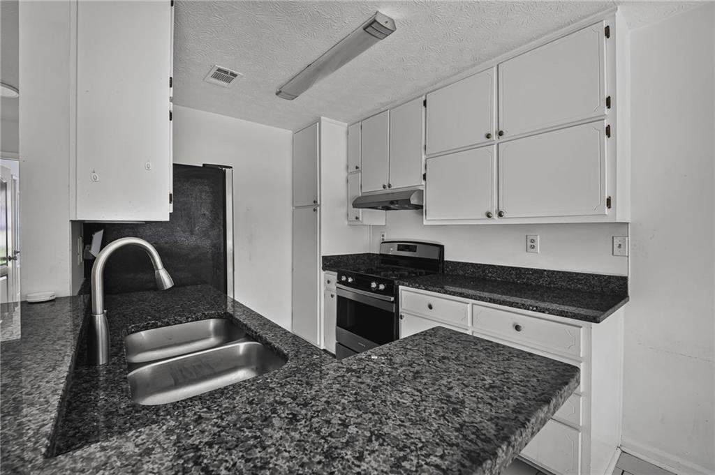 7185 Nunn Woods Way Property Photo 13