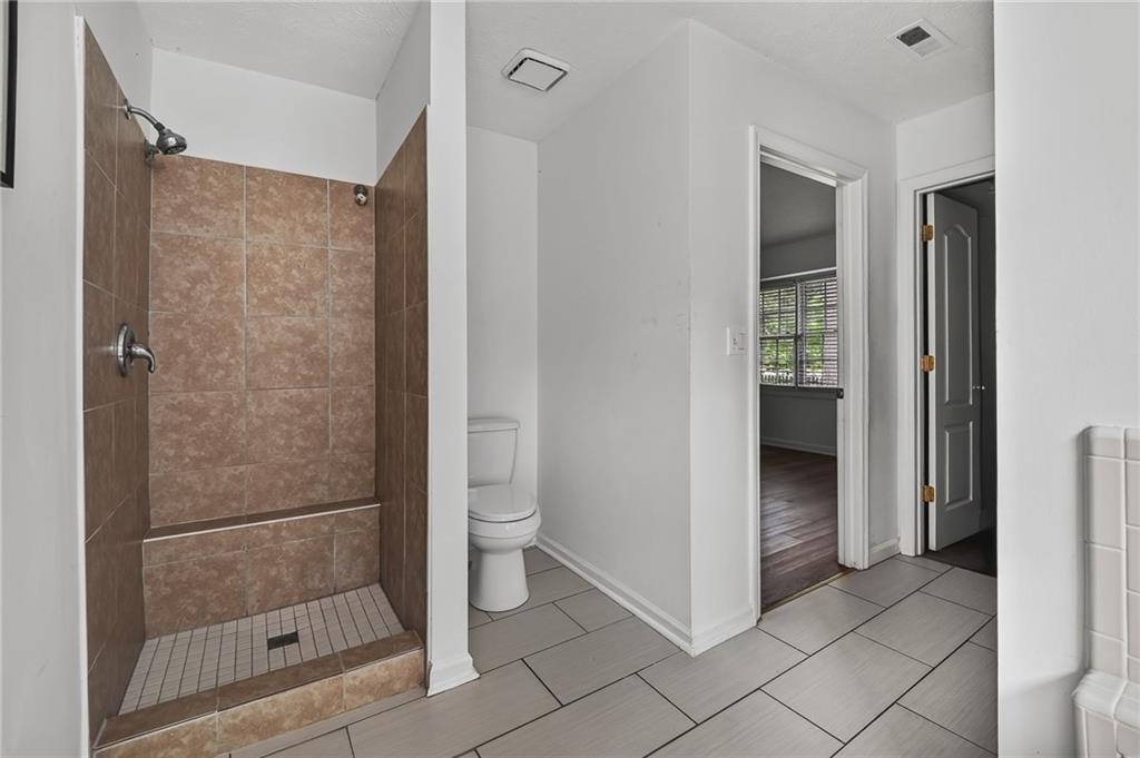 7185 Nunn Woods Way Property Photo 18