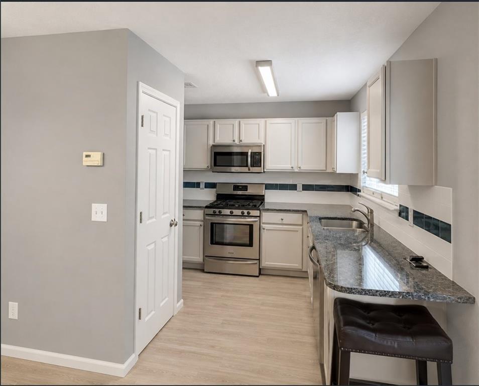 170 Windcroft Court Nw Property Photo 6