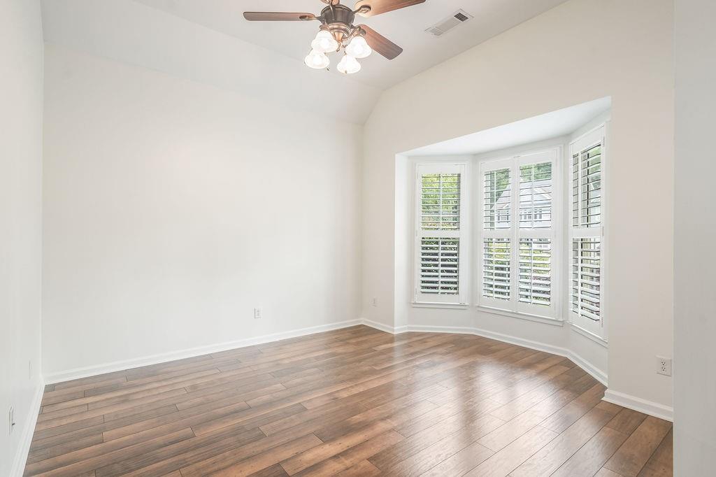 41 Pecan Crescent Property Photo 5