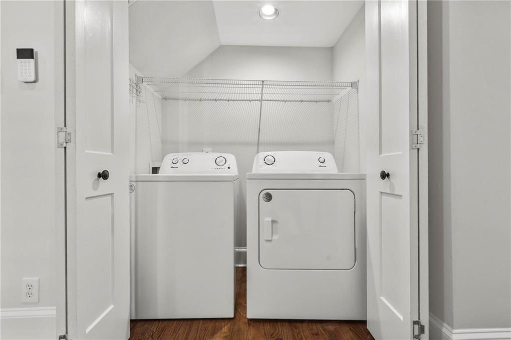 1355 Mercer Avenue Property Photo 15