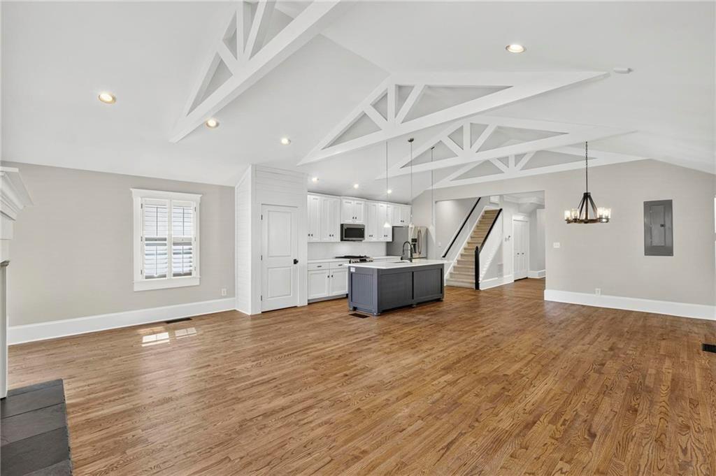 1355 Mercer Avenue Property Photo 17