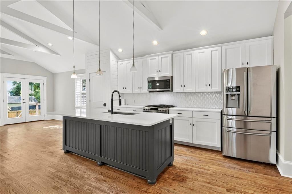 1355 Mercer Avenue Property Photo 18