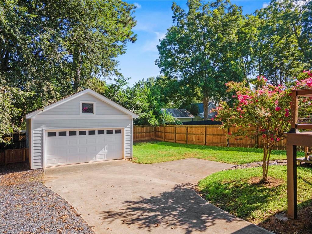 1355 Mercer Avenue Property Photo 28
