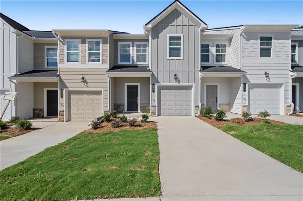 325 Rolling Green Road Property Photo 1