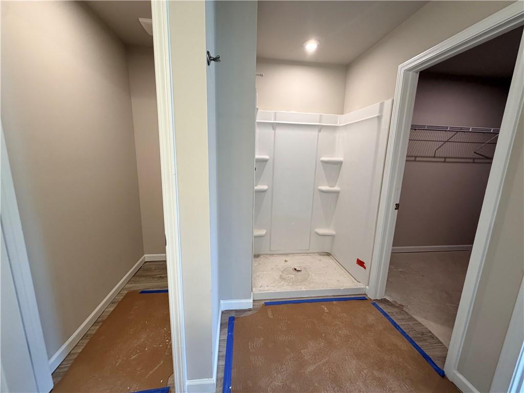 321 Rolling Green Road Property Photo 9